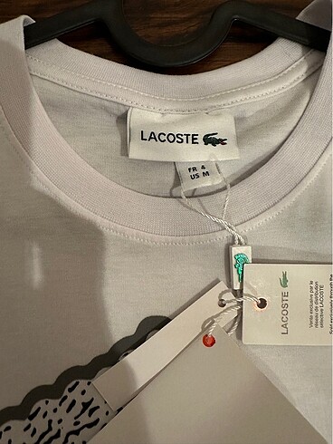 m Beden Lacoste tshirt M beden sıfır ürün