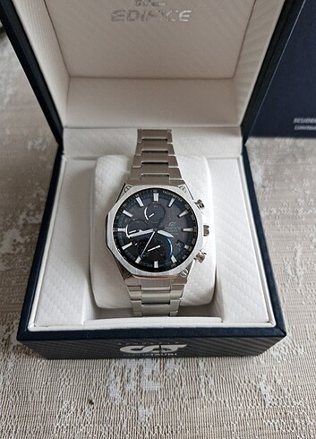 Casio Edifice EQB-1100