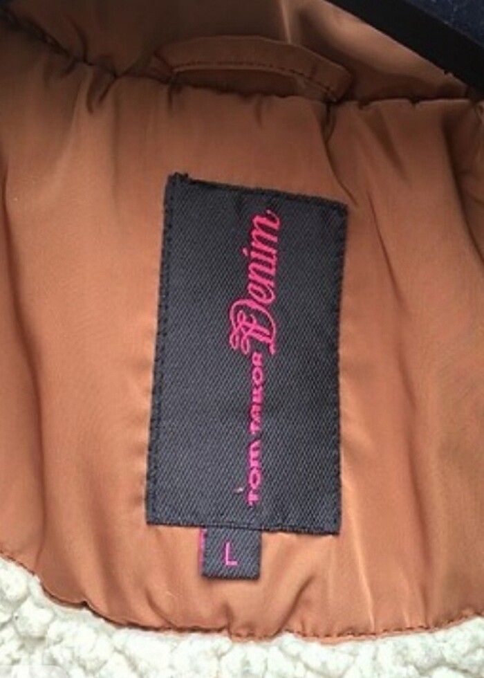 Şişme kapşonlu ici yunlu kadın yeleği - Görsel 2