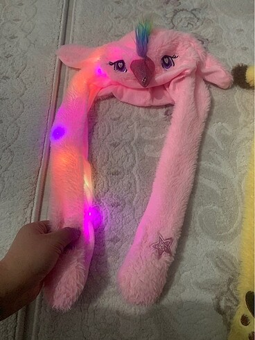 Peluş ışıklı kulakları hareket eden kulaklık