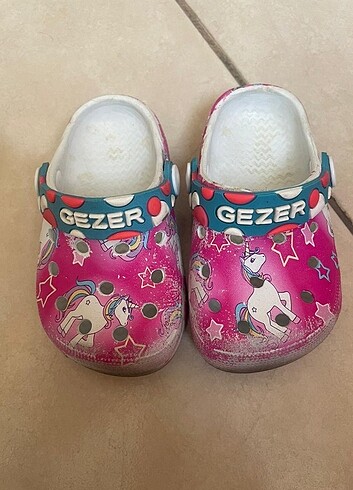 Kız bebek terlik sandalet 22 numara 