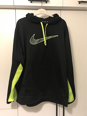 Nike therma-fit sweatshirt