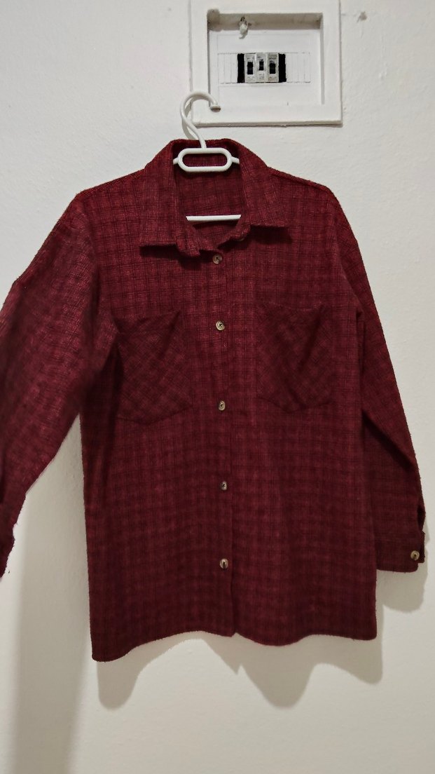 Düğmeli Bordo Uzun Kollu Kadın Gömlek kaşe - Görsel 2