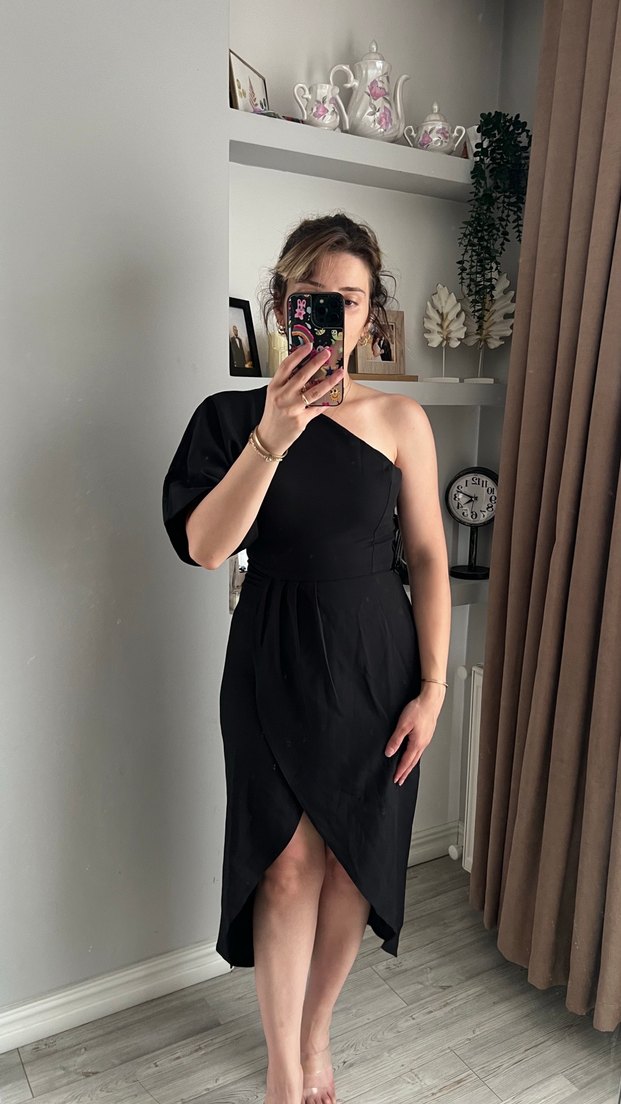 Tek Omuz Siyah Midi Elbise - Görsel 4