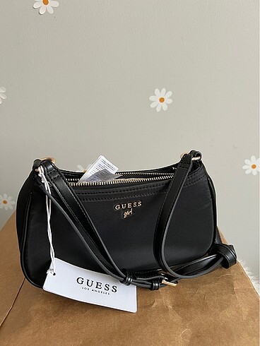 Guess askılı çanta