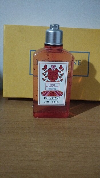 L'OCCITANE ROSE SHOWER GEL