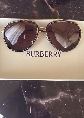 Burberry ürünü