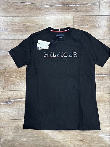 Tommy Hilfiger Tommy Nakış T-Shirt