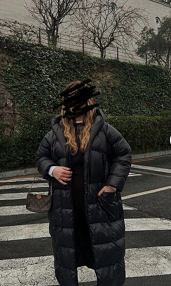 Siyah Uzun şişme mont