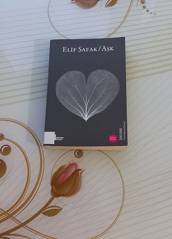 Elif Şafak Aşk