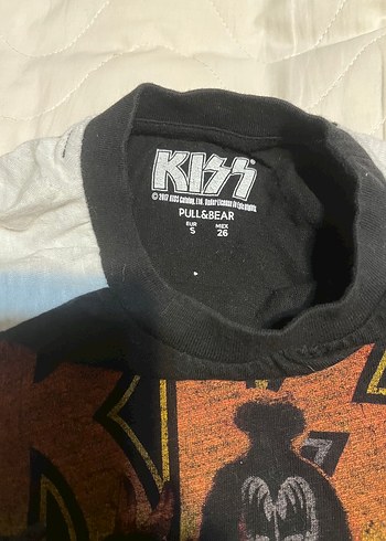 s Beden siyah Renk Pull and bear kiss baskılı tişört