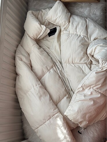 Bershka Beyaz mont