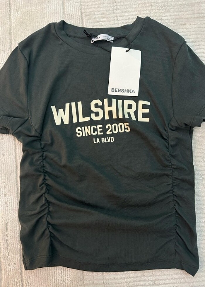 Bershka büzgülü t-shirt  - Görsel 4