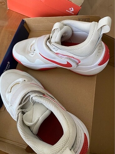 37 Beden beyaz Renk NIKE SPOR AYAKKABI