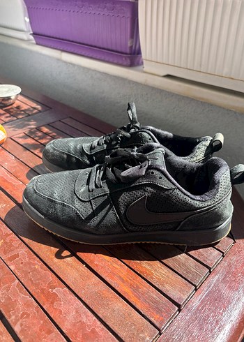 43 Beden siyah Renk Orjinal nike spor ayakkabı