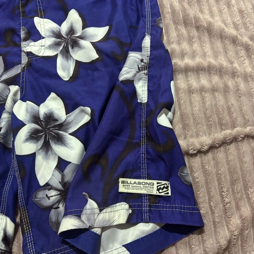 Orjinal çiçek desenli erkek deniz şortu - Görsel 4