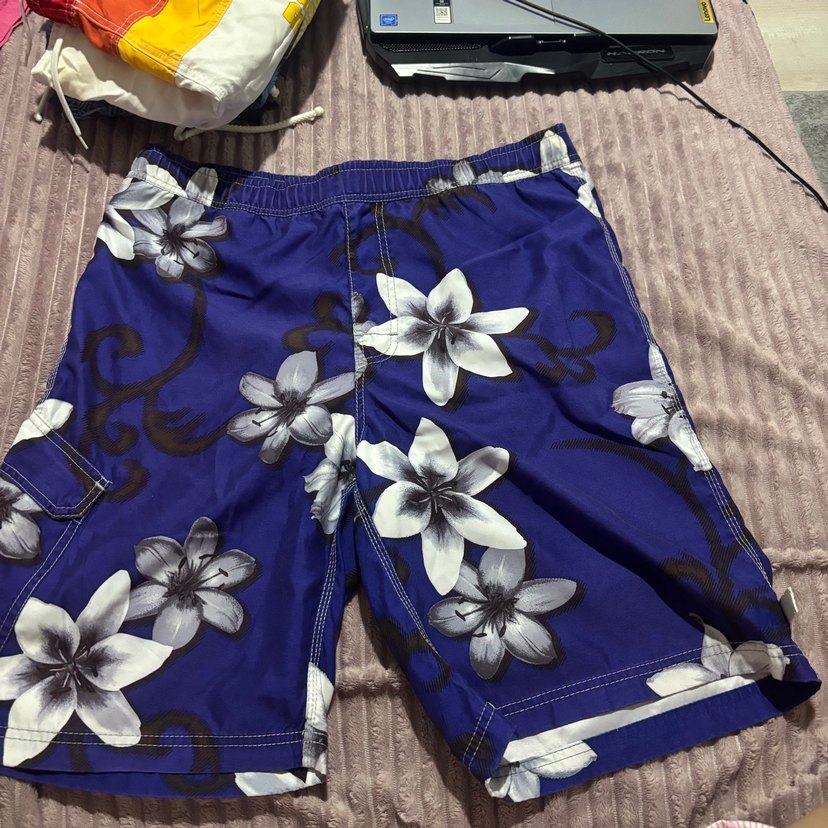 Orjinal çiçek desenli erkek deniz şortu - Görsel 3