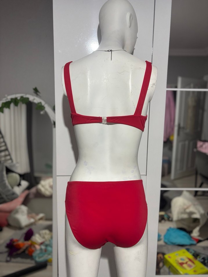 Kırmızı bikini takımı - Görsel 2