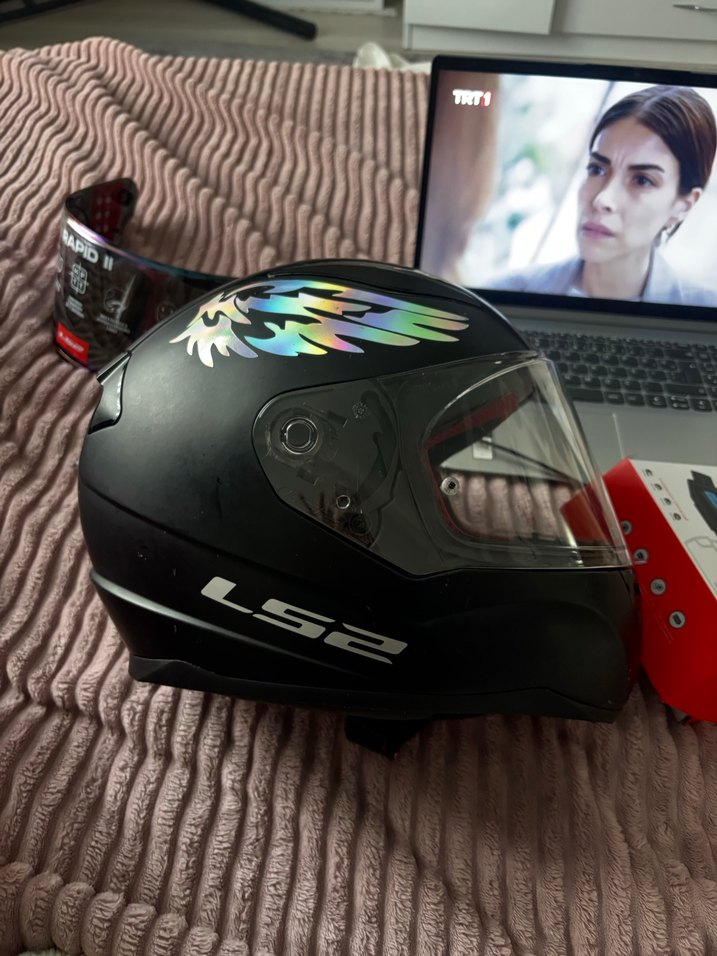 LS2 rapıd kask m beden - Görsel 2