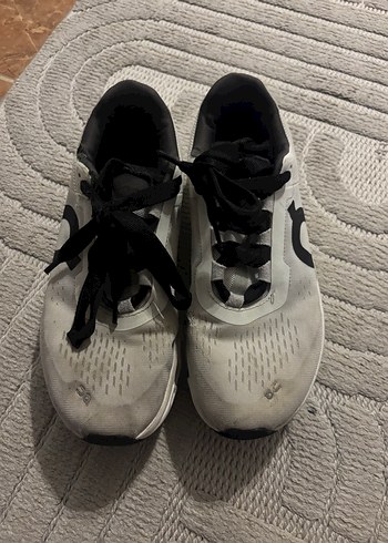 On Running Cloudmonster Spor Ayakkabı - Görsel 2