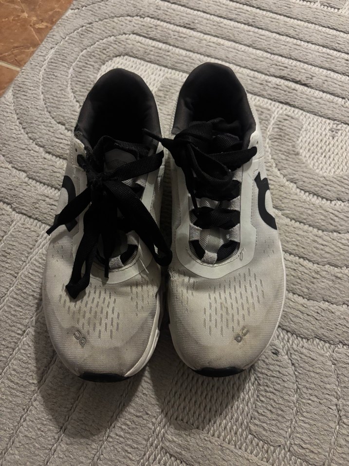 On Running Cloudmonster Spor Ayakkabı - Görsel 2