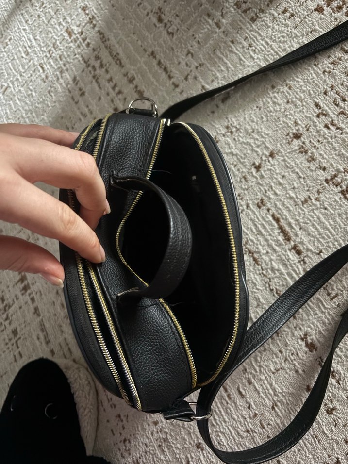 Siyah Deri Kayışlı Punk Çanta - Görsel 2