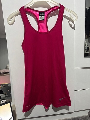 Orjinal nike sporcu atleti