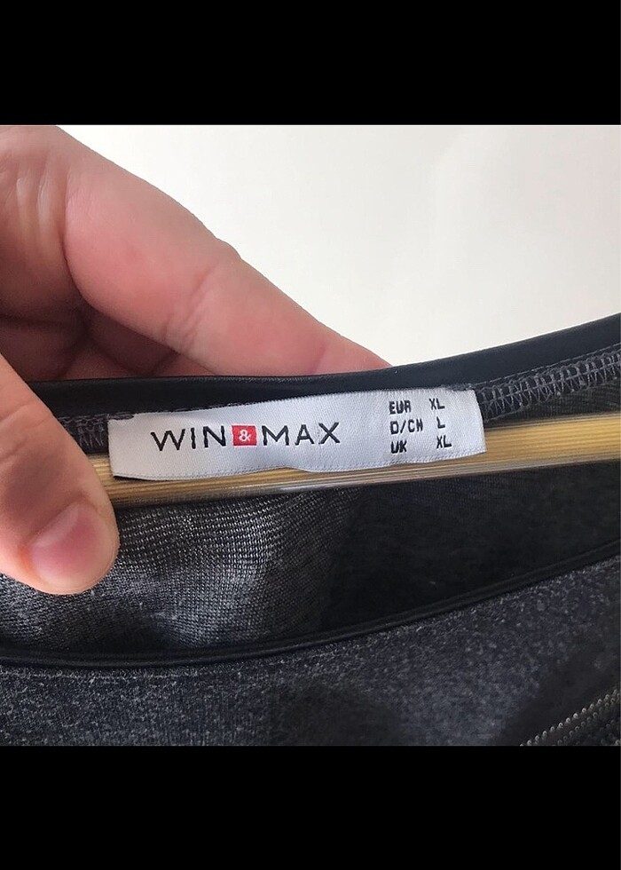 Kolye aksesuarlı bluz - Görsel 3