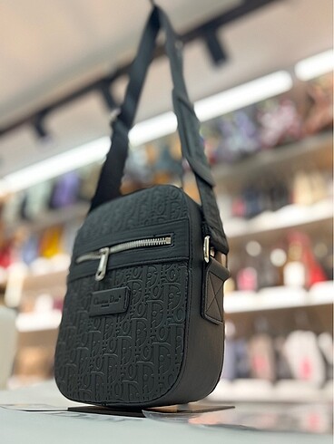 #CHRISTIAN #DIOR #OMUZ #ÇANTA