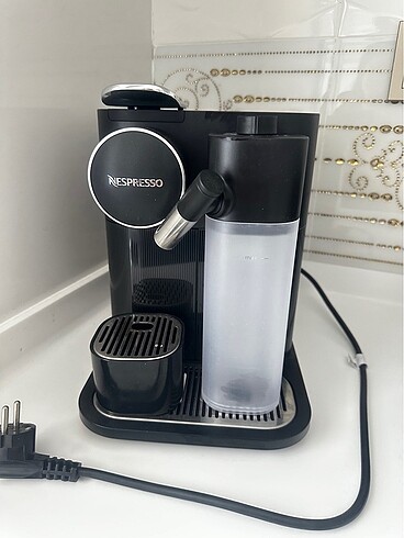 Nespresso kapsül kahve makinesi