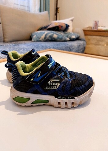 23 Beden siyah Renk Skechers 23 no ışıklı spor ayakkabi