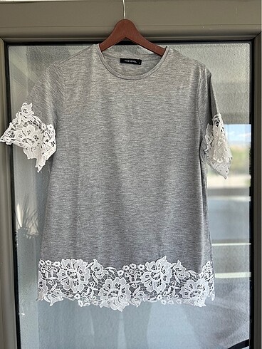 Güpürlü t-shirt