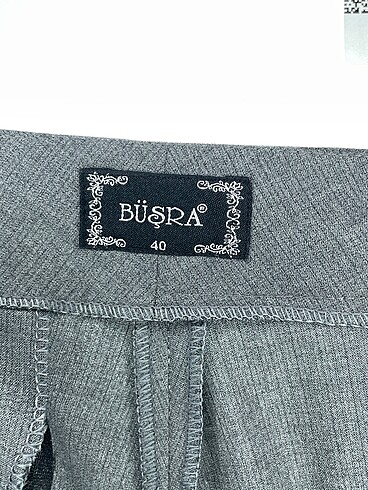 40 Beden gri Renk PreLoved Kumaş Pantolon %70 İndirimli.
