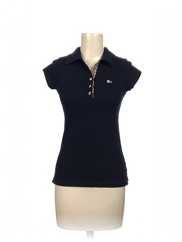 Burberry T-shirt %70 İndirimli.