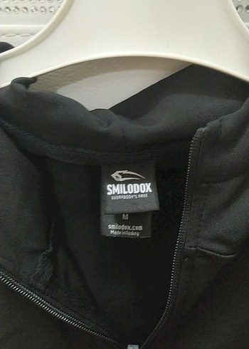 Siyah Kapüşonlu Erkek Rüzgarlık - Görsel 2