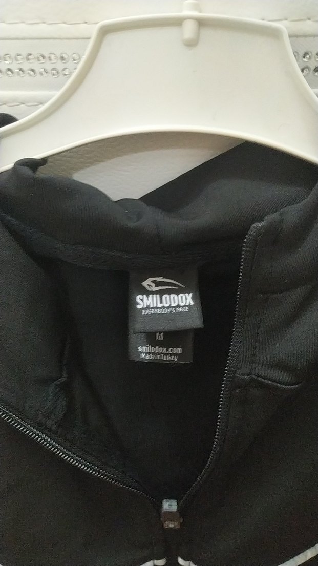 Siyah Kapüşonlu Erkek Rüzgarlık - Görsel 2