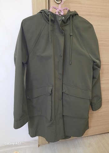 LCW Grace Kadın Kapüşonlu Düz Midi Mont - Görsel 4