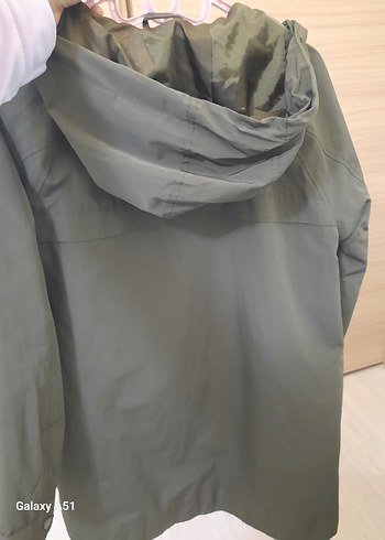 LCW Grace Kadın Kapüşonlu Düz Midi Mont - Görsel 5