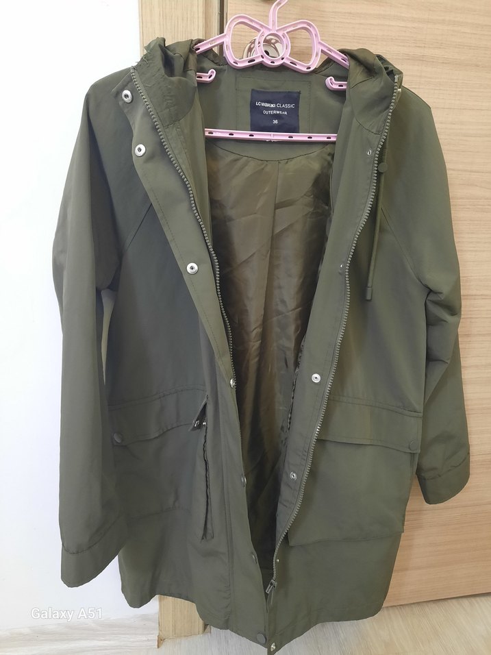 LCW Grace Kadın Kapüşonlu Düz Midi Mont - Görsel 2