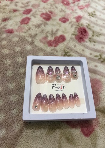 Bej Renkli Işıltılı Takma Tırnak Seti - Görsel 2