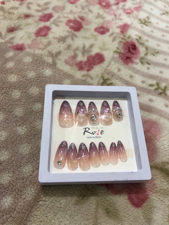 Bej Renkli Işıltılı Takma Tırnak Seti - Görsel 2