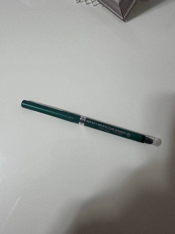 Loreal yeşil göz kalemi - Görsel 2