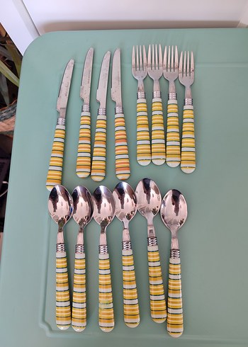 Renkli vintage tatlı çatal bıçak kaşık seti