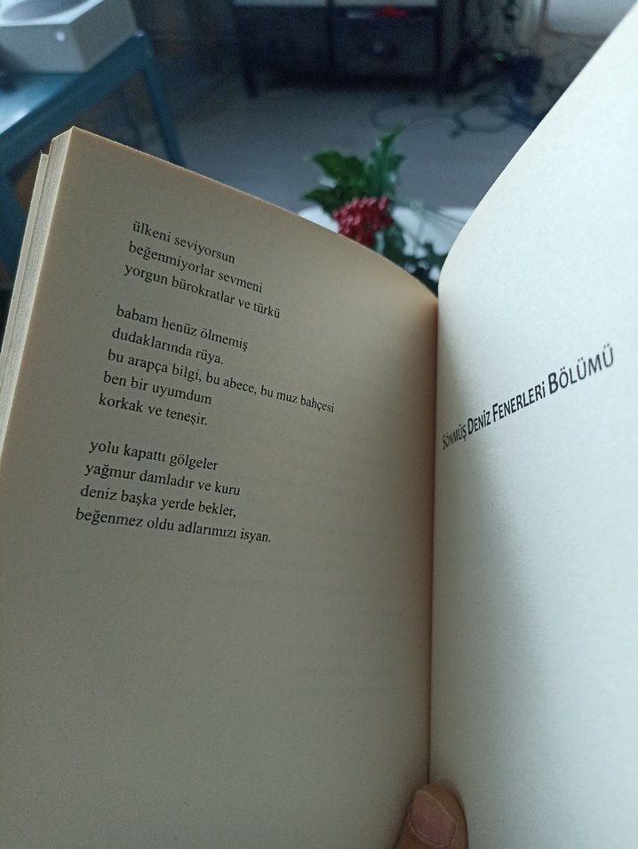 Hiçlik Kulesi - Bülent Karslıoğlu - Görsel 3