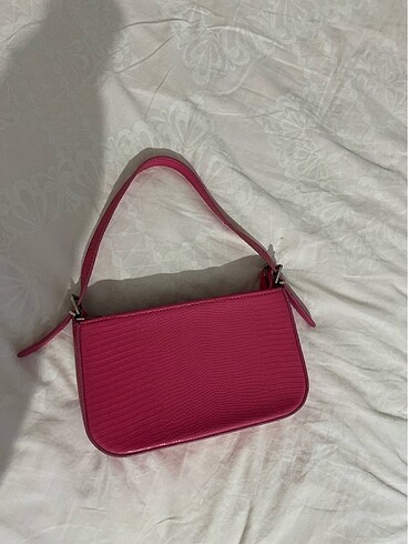 Pembe baget çanta
