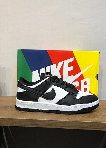 Nike dunk panda ayakkabı 