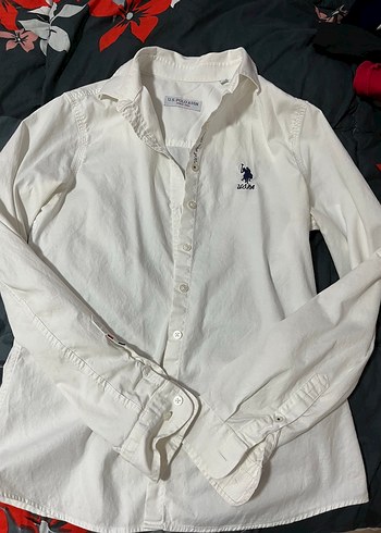 Beyaz uspa polo gömlek