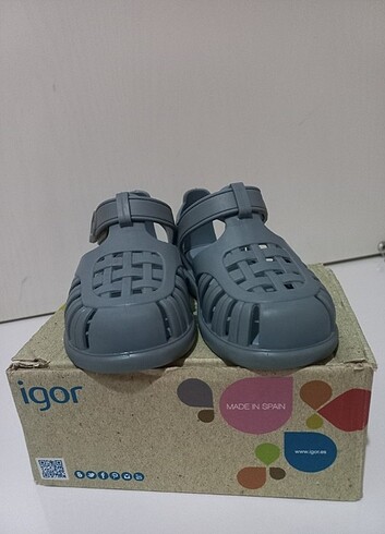 Igor 22 no sandalet