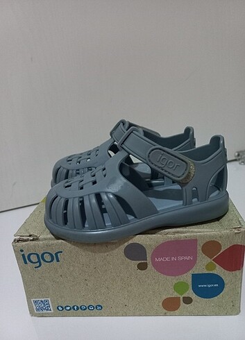22 Beden Igor 22 no sandalet