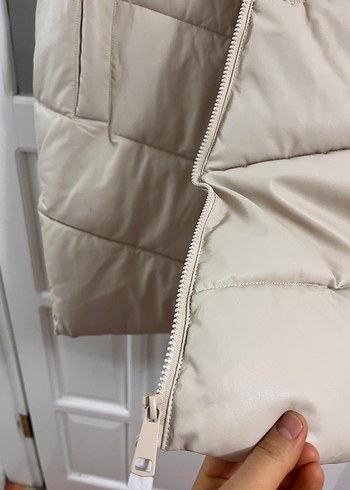 Bej Kapüşonlu Kadın Şişme Yelek - Görsel 4